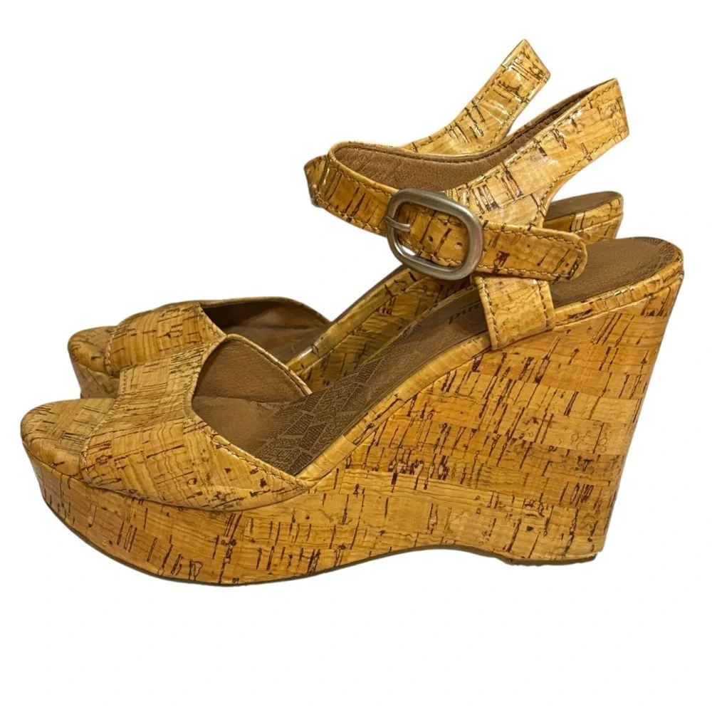 Lucky Brand wedges platform cork sandal ankle buckle size 7.5 US women’s